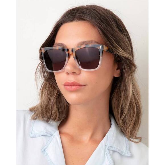 NEW ILLESTEVA women\'s los feliz sunglasses in half/half tortoise